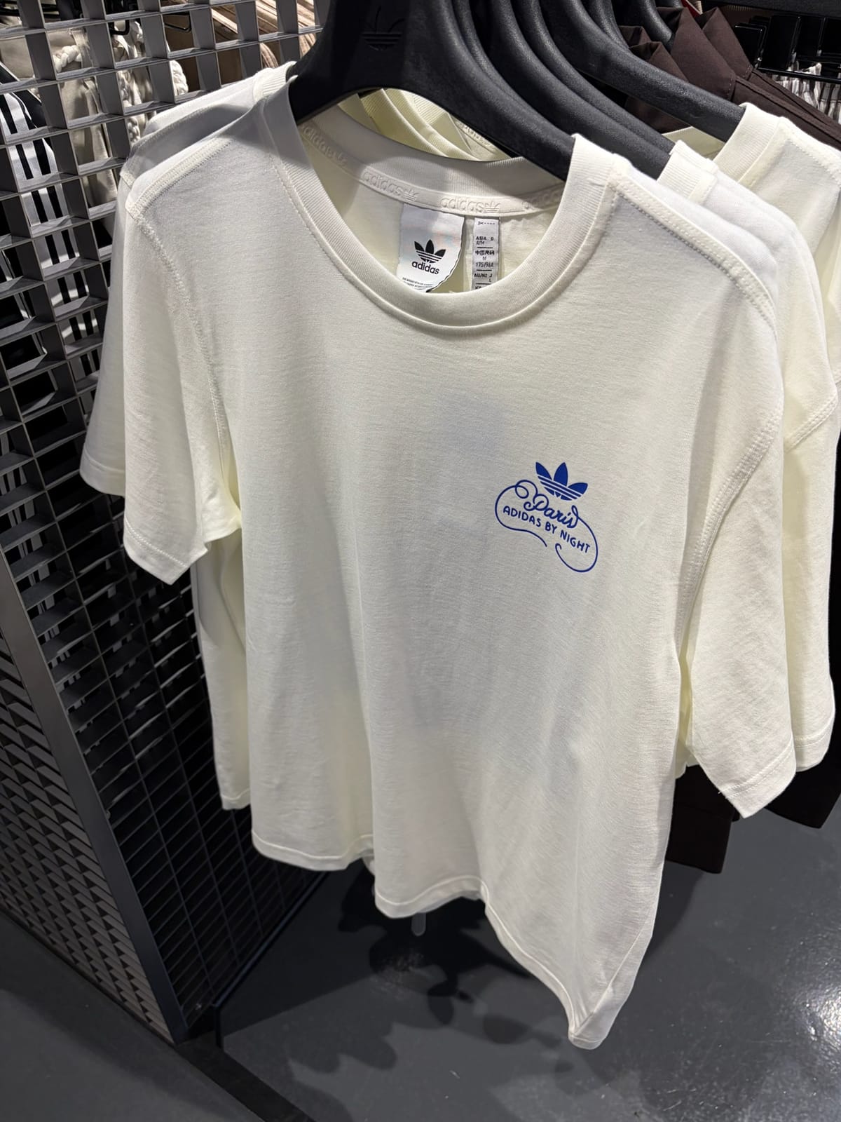 シンガポール限定のTシャツ